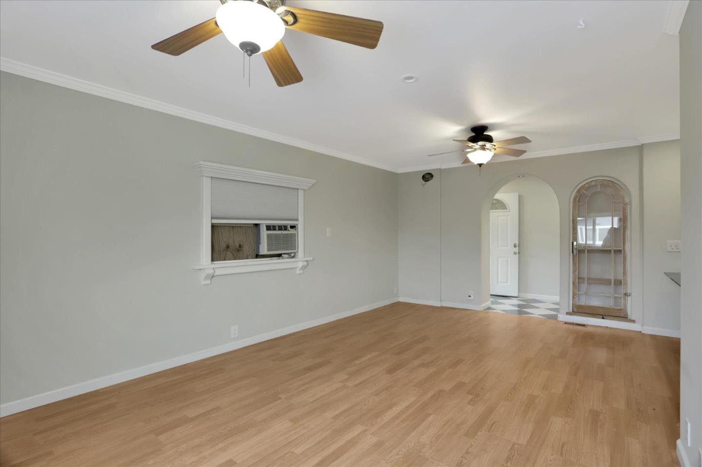 182 Elm DR 182