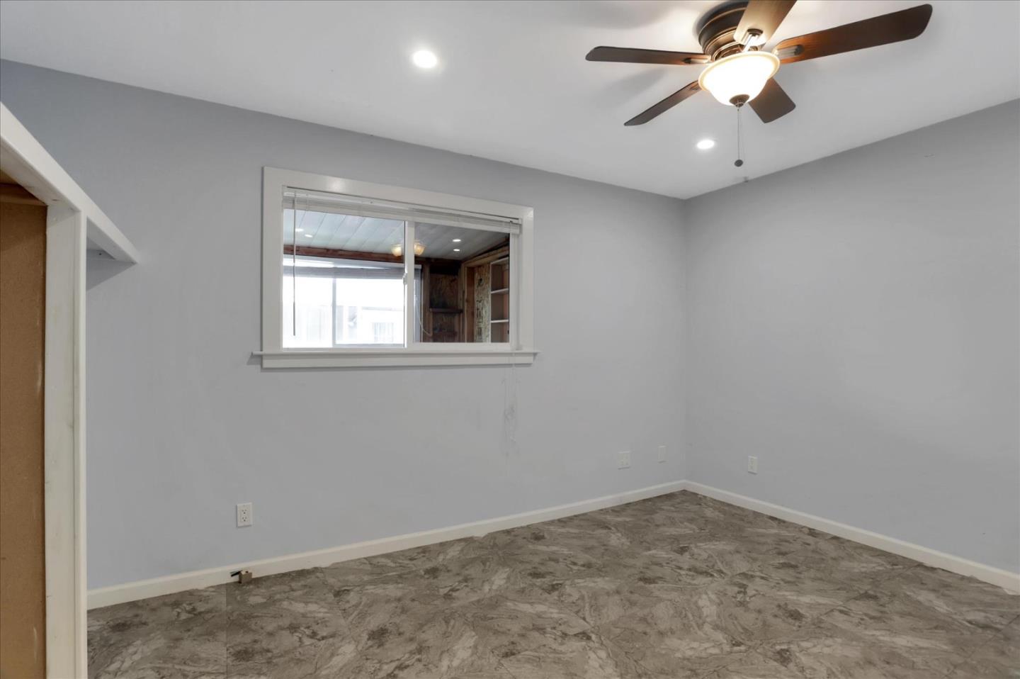 182 Elm DR 182