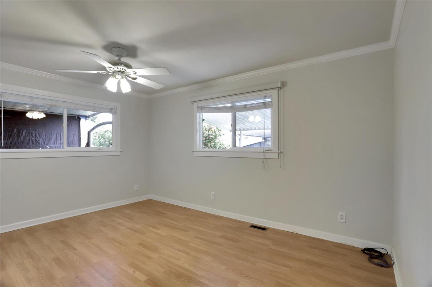 182 Elm DR 182