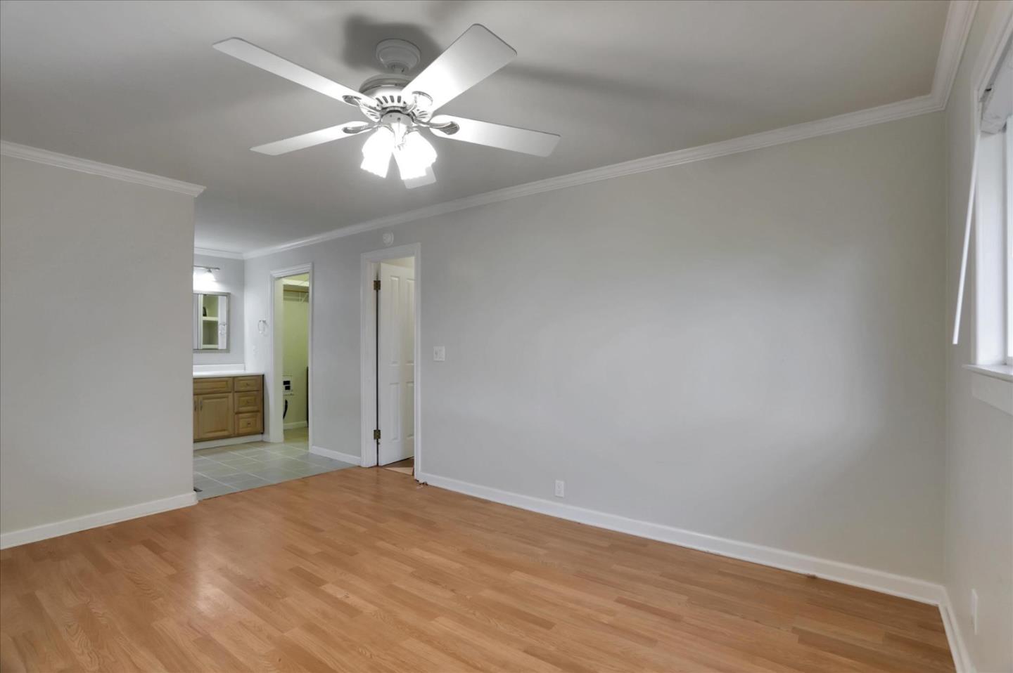 182 Elm DR 182
