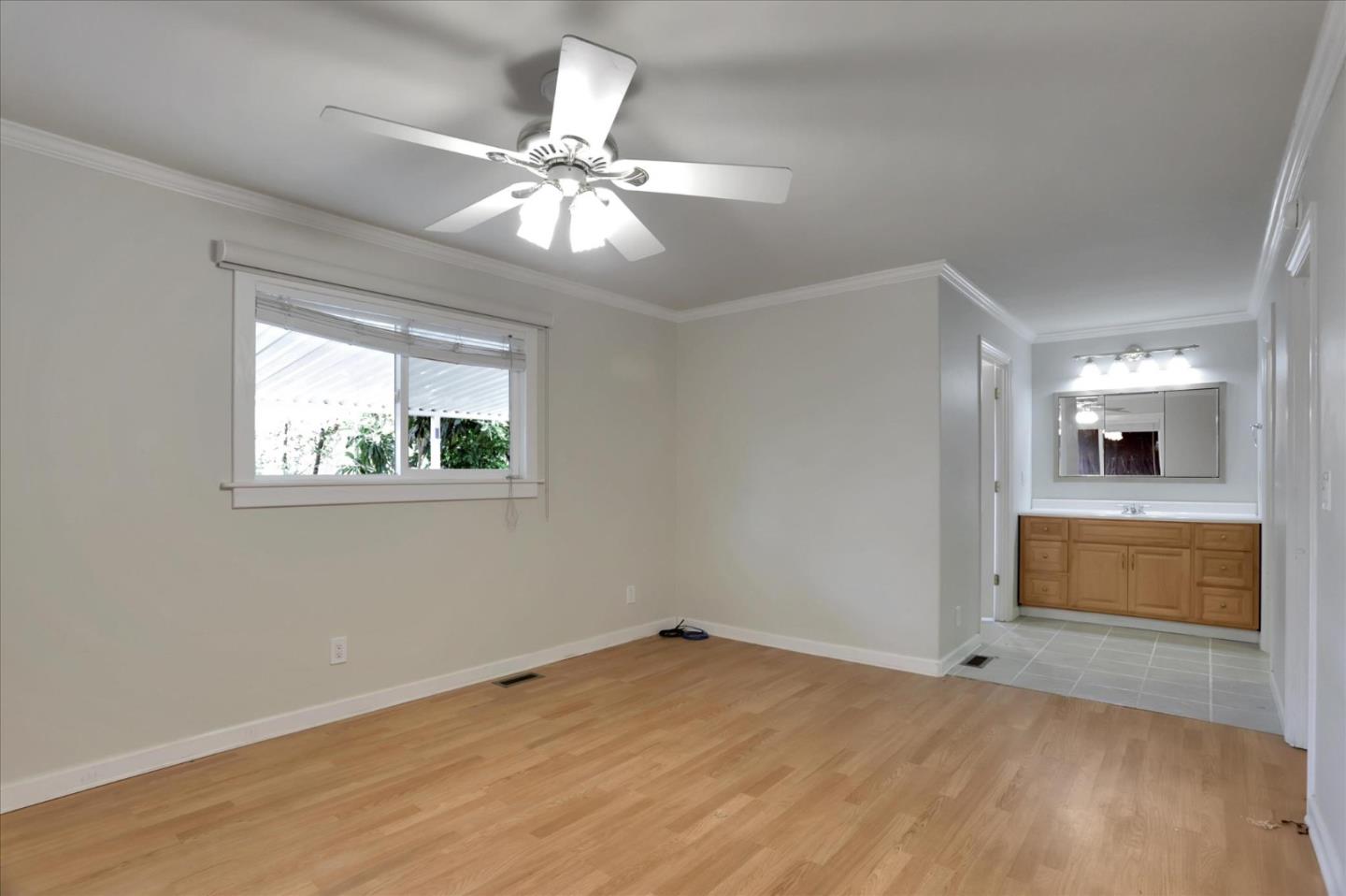 182 Elm DR 182