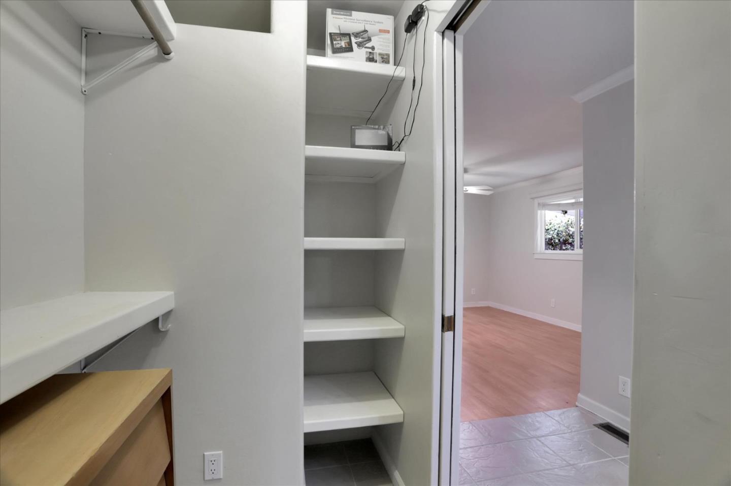 182 Elm DR 182