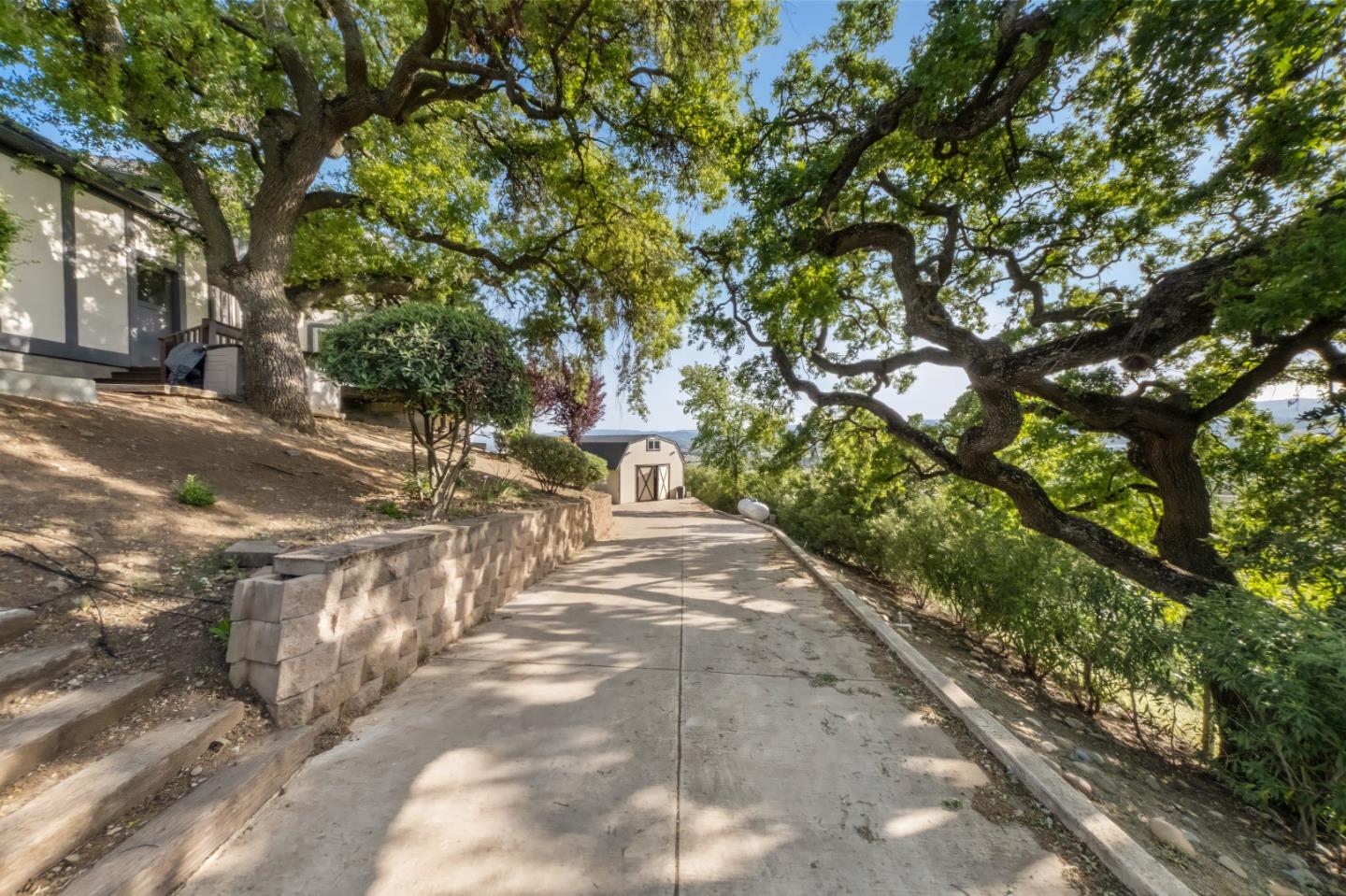 18070 Barnard RD