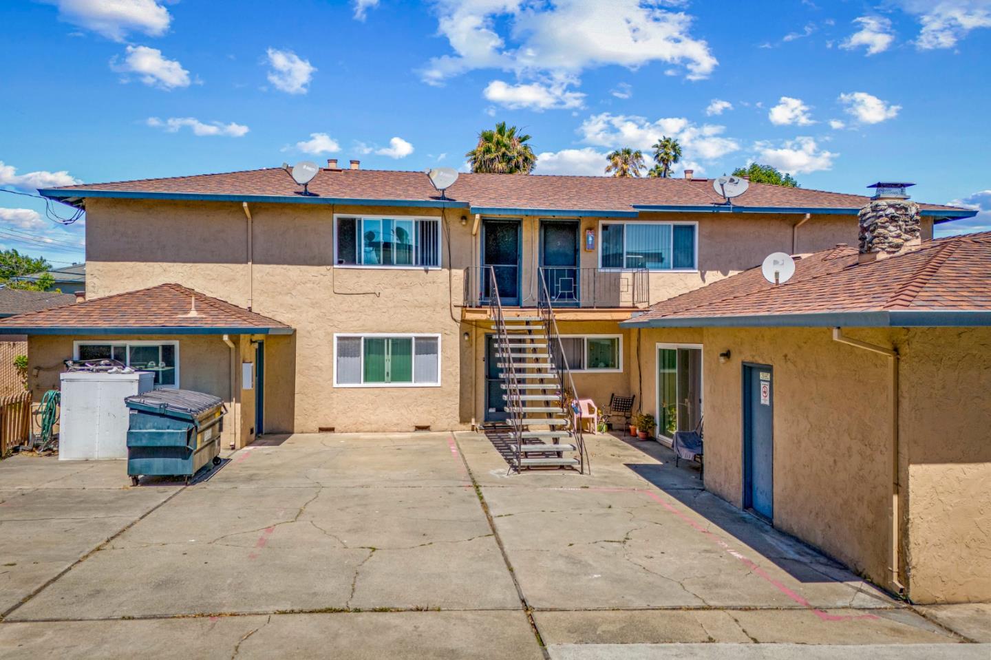 2134 Main ST
