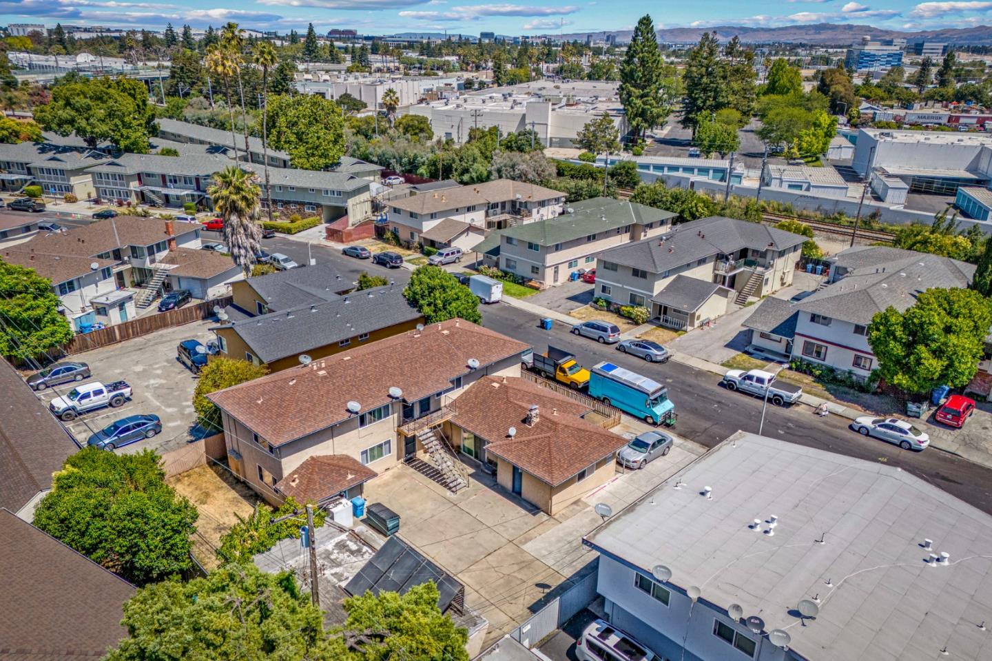 2134 Main ST