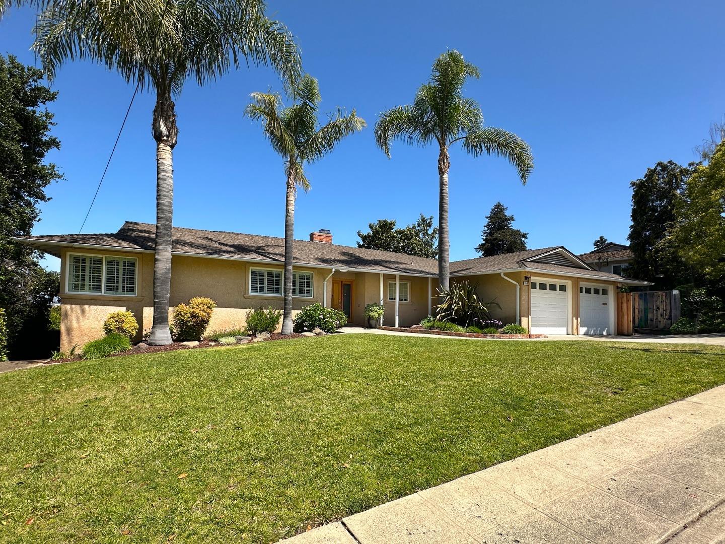 1542 Graff AVE