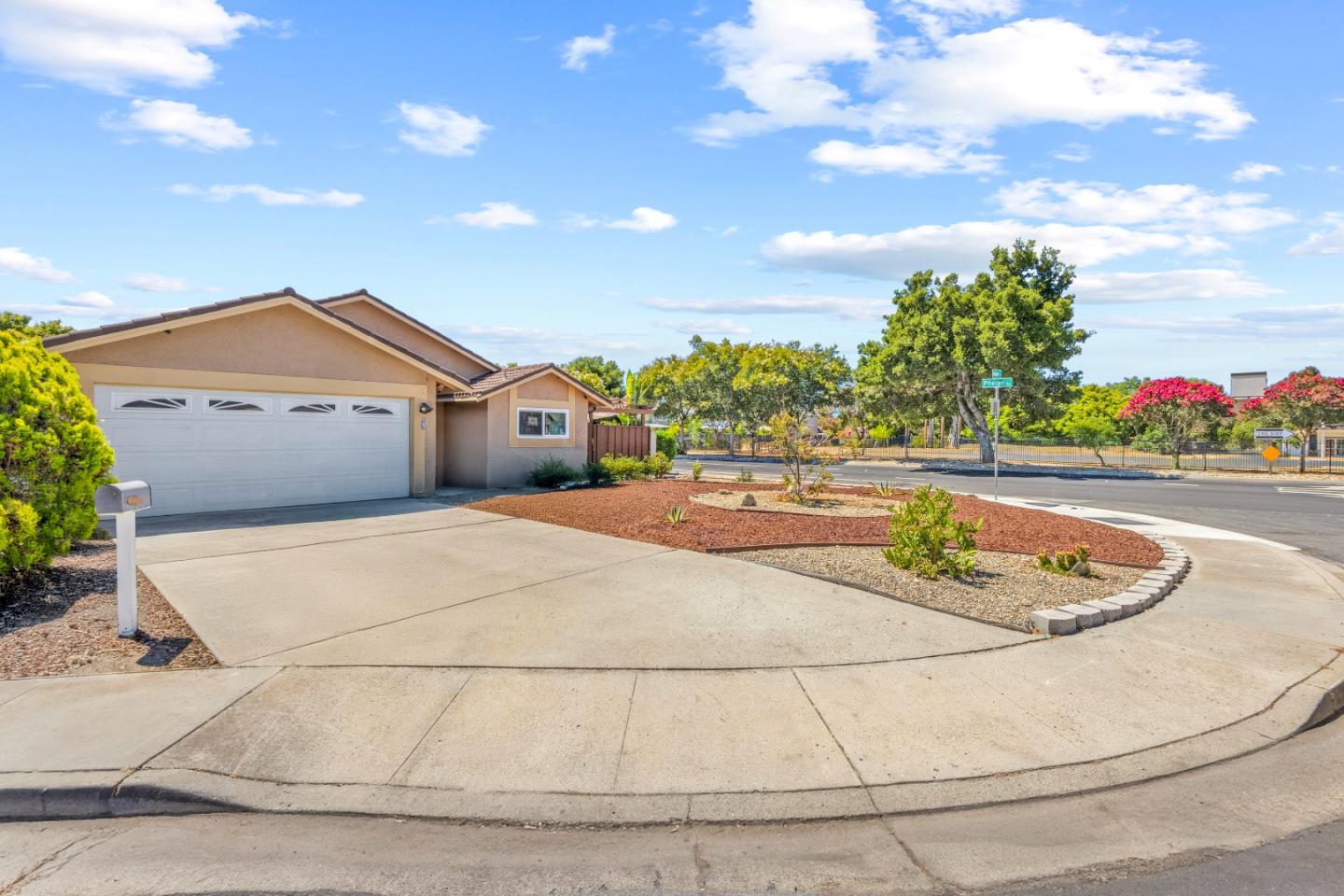 1807 Walker Court