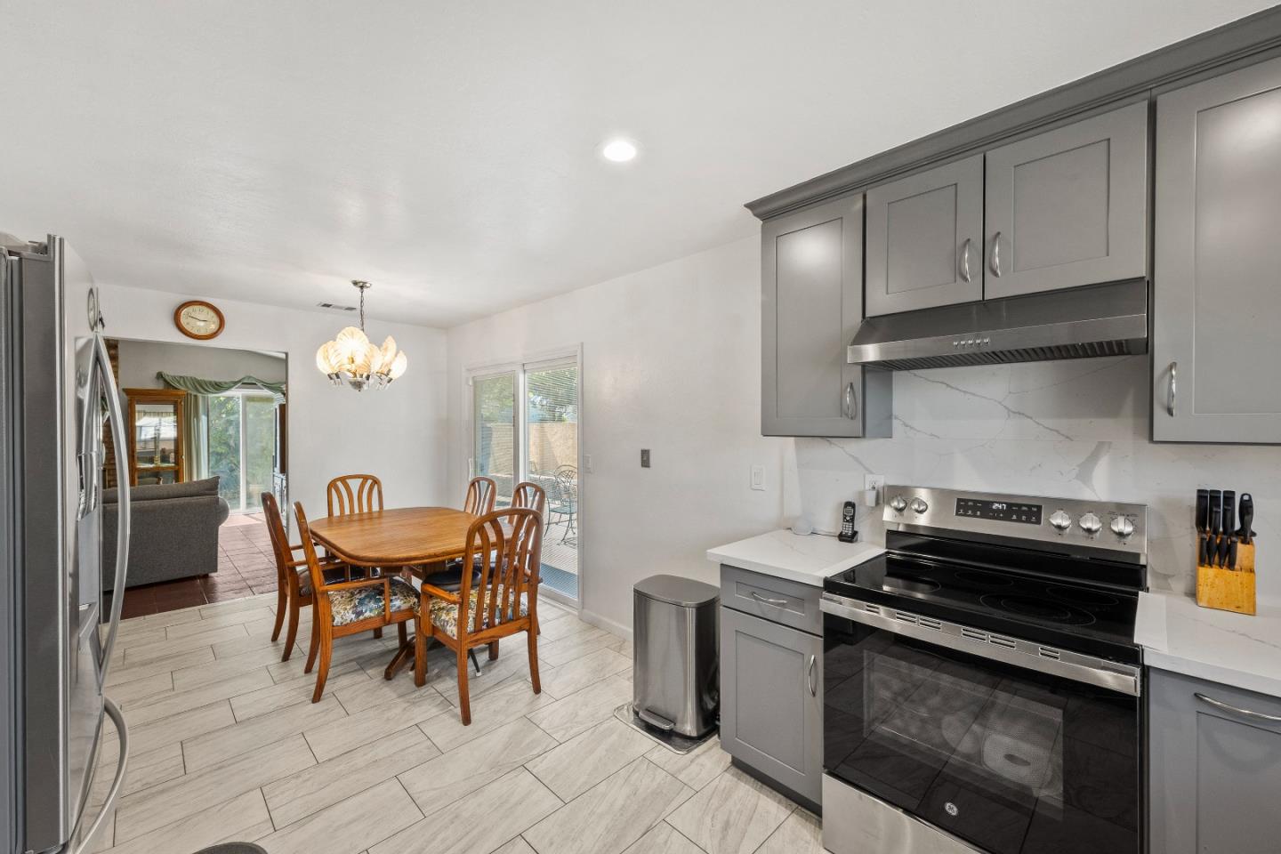 1807 Walker Court