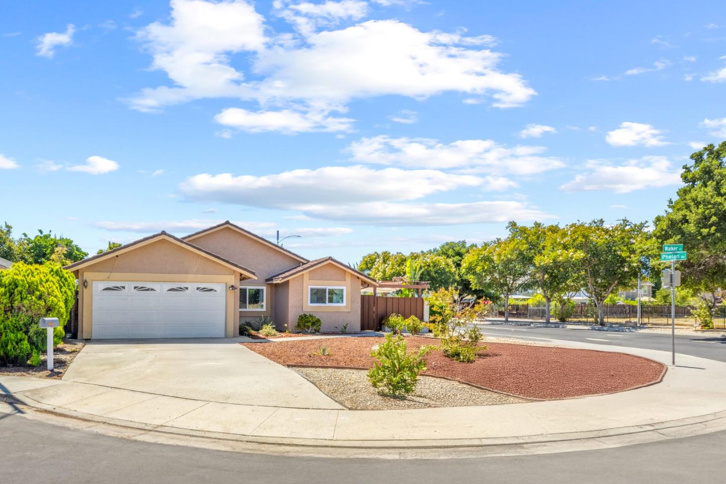 1807 Walker Court