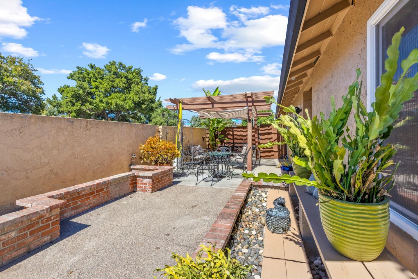 1807 Walker Court