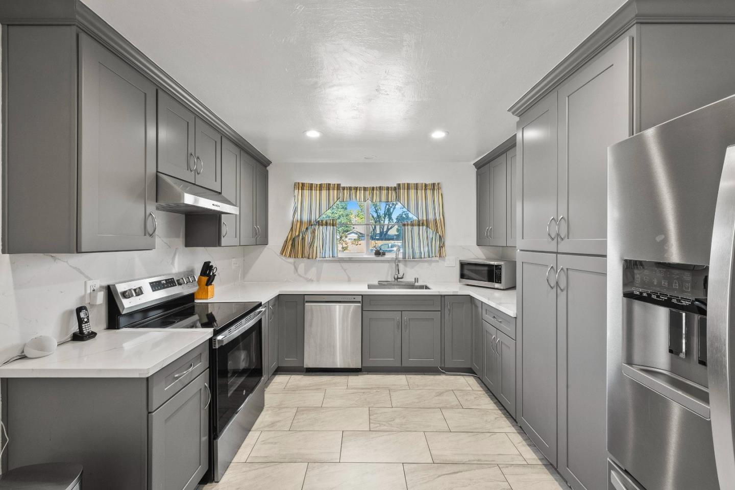 1807 Walker Court