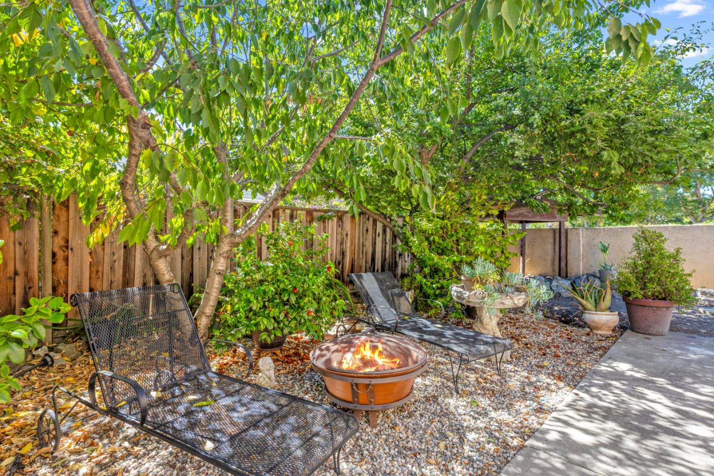 1807 Walker Court