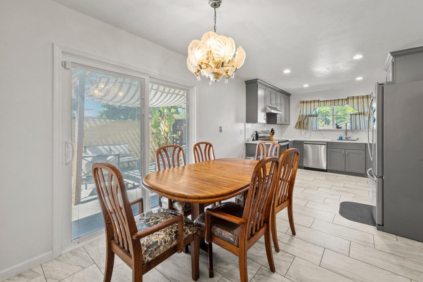 1807 Walker Court