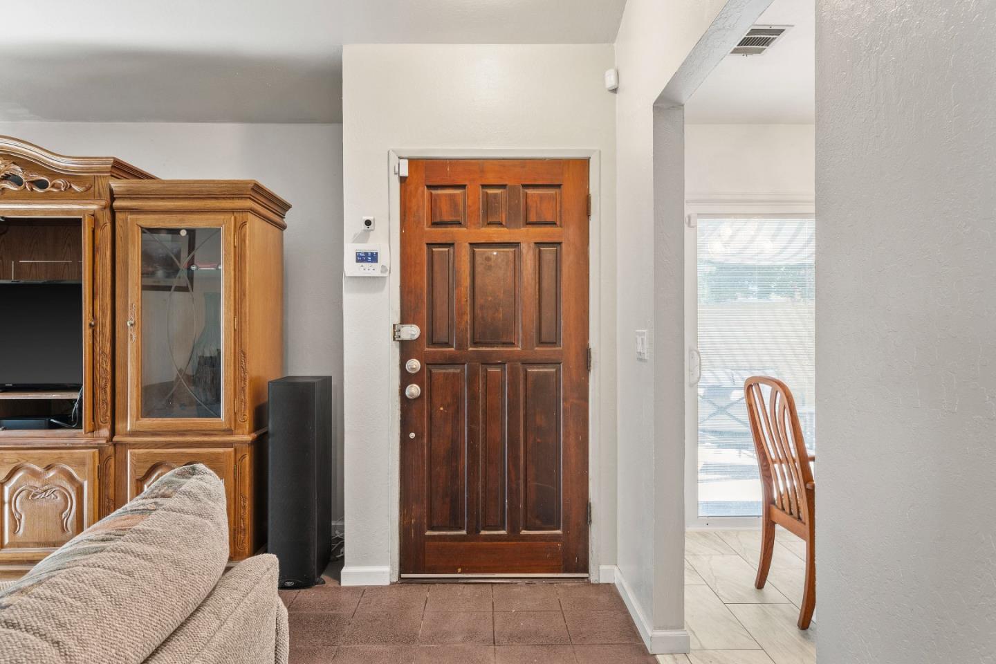 1807 Walker Court