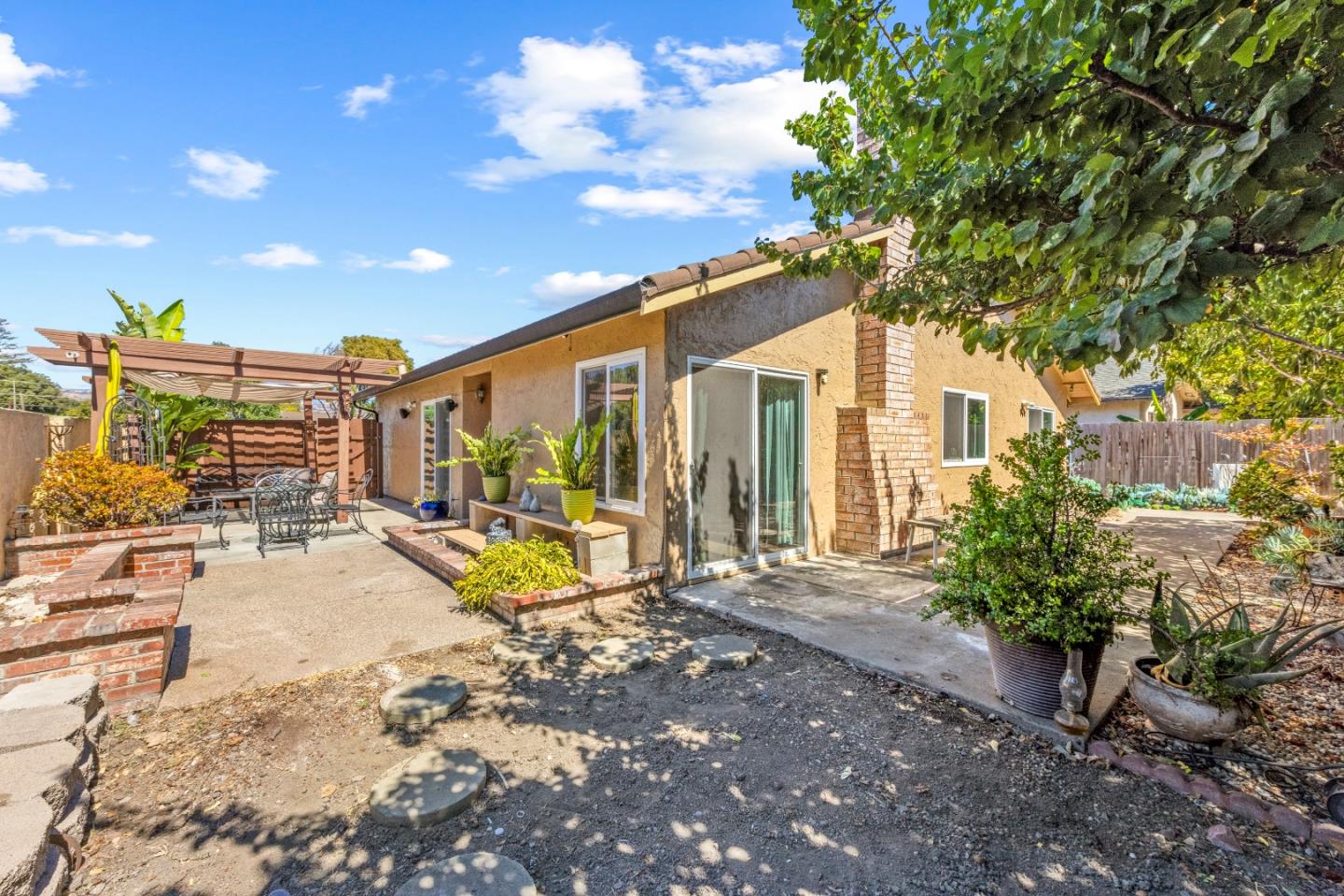 1807 Walker Court