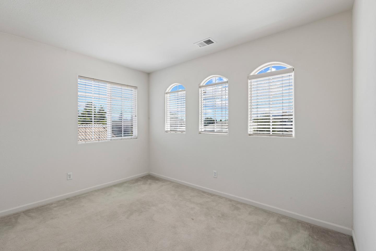 1515 Dovetail Way