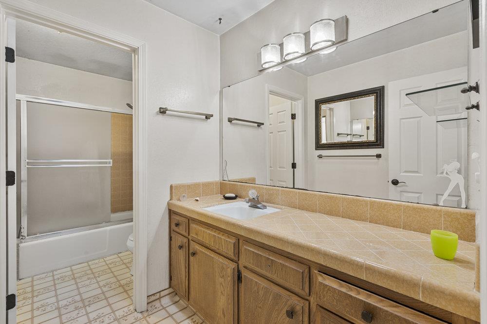 15 Carol Anns Court