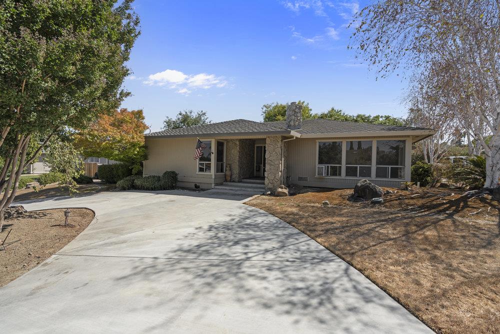 15 Carol Anns Court