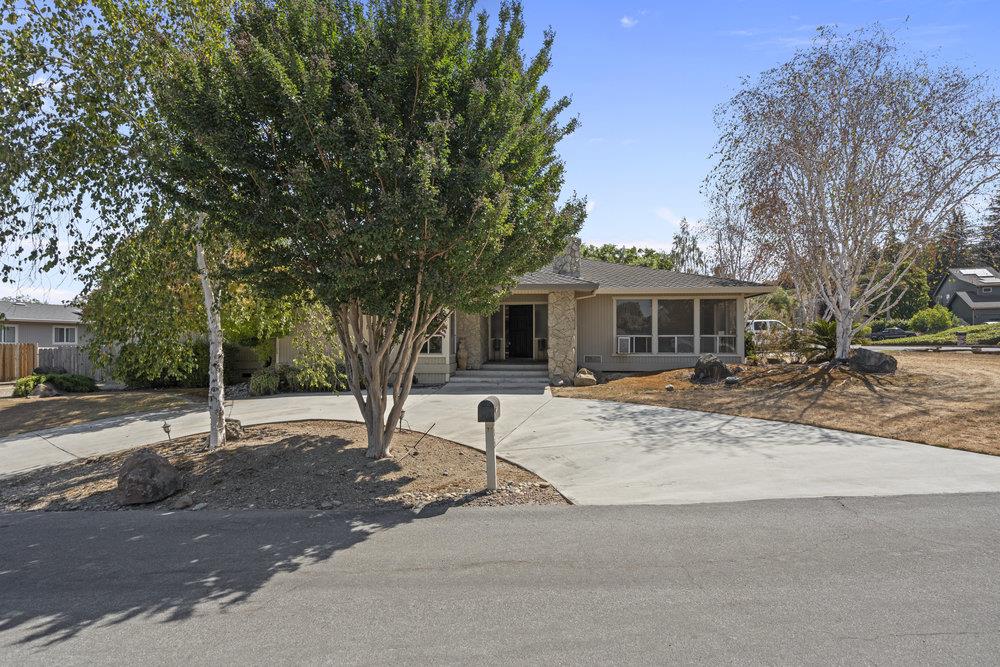15 Carol Anns Court