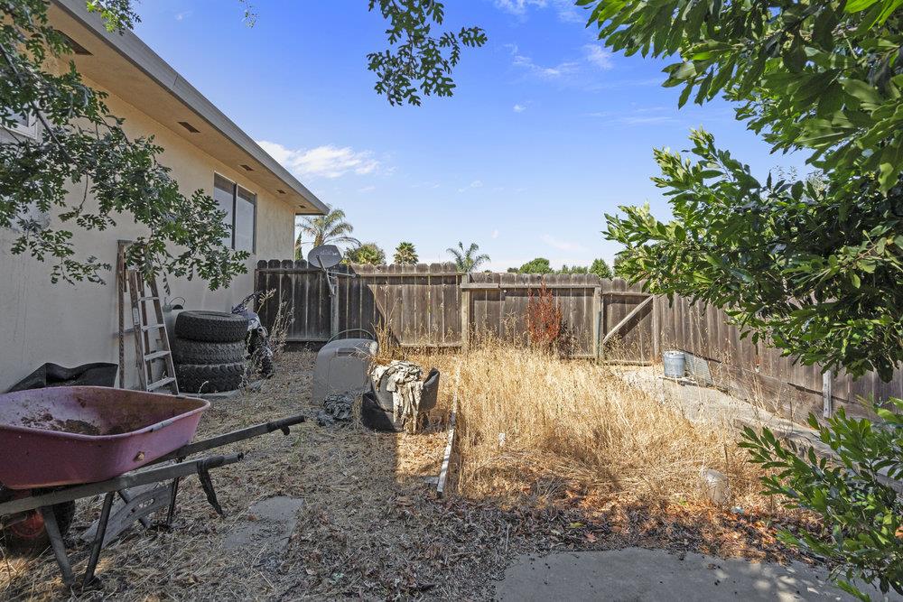 15 Carol Anns Court