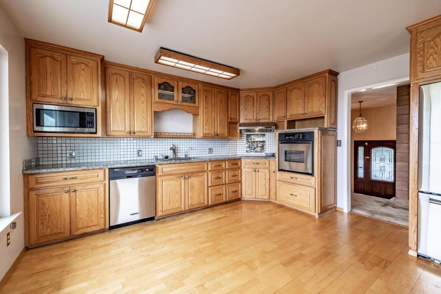 380 Hillside Road