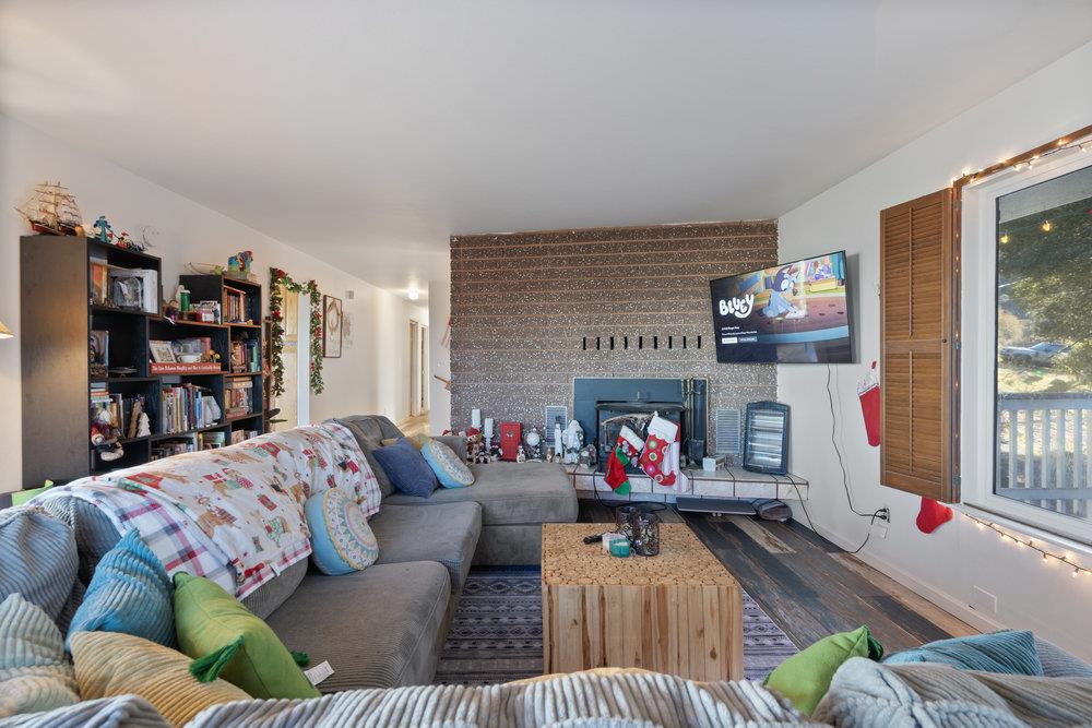 380 Hillside Road