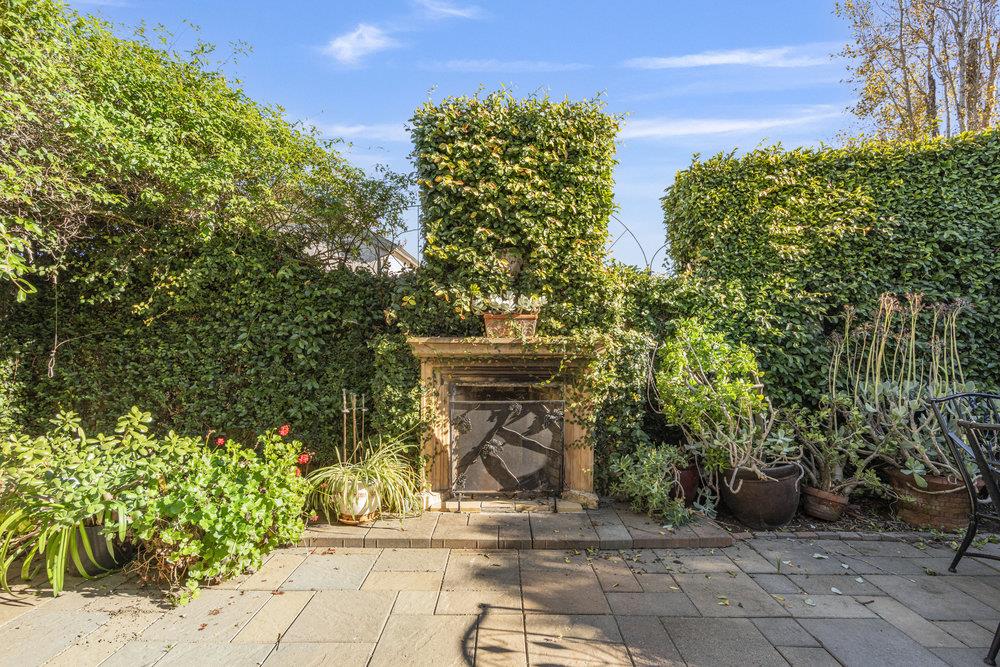 310 Via Vaquero Norte