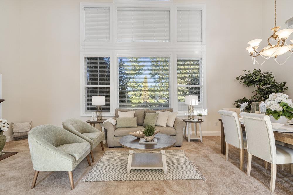 310 Via Vaquero Norte