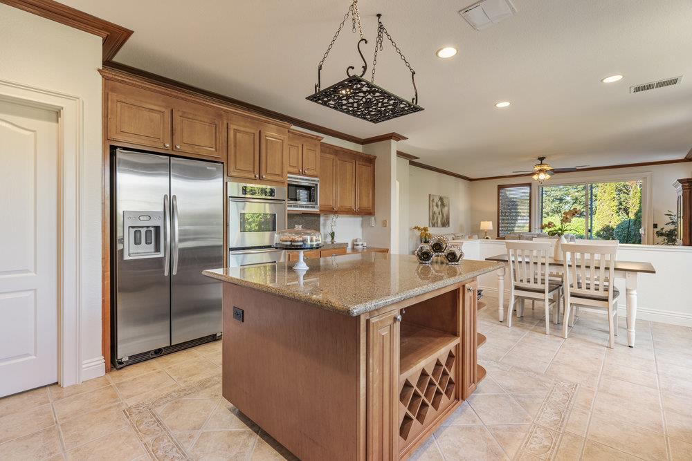 310 Via Vaquero Norte