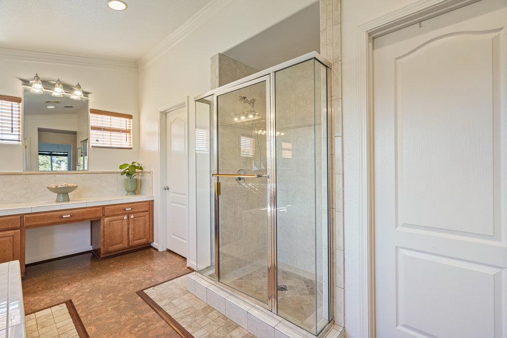 310 Via Vaquero Norte