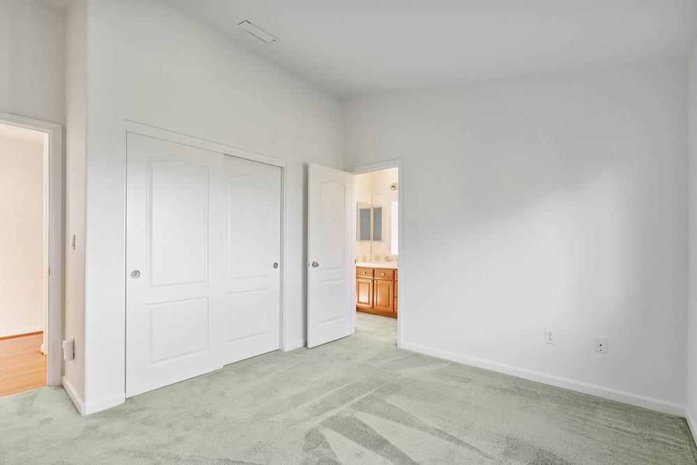 310 Via Vaquero Norte