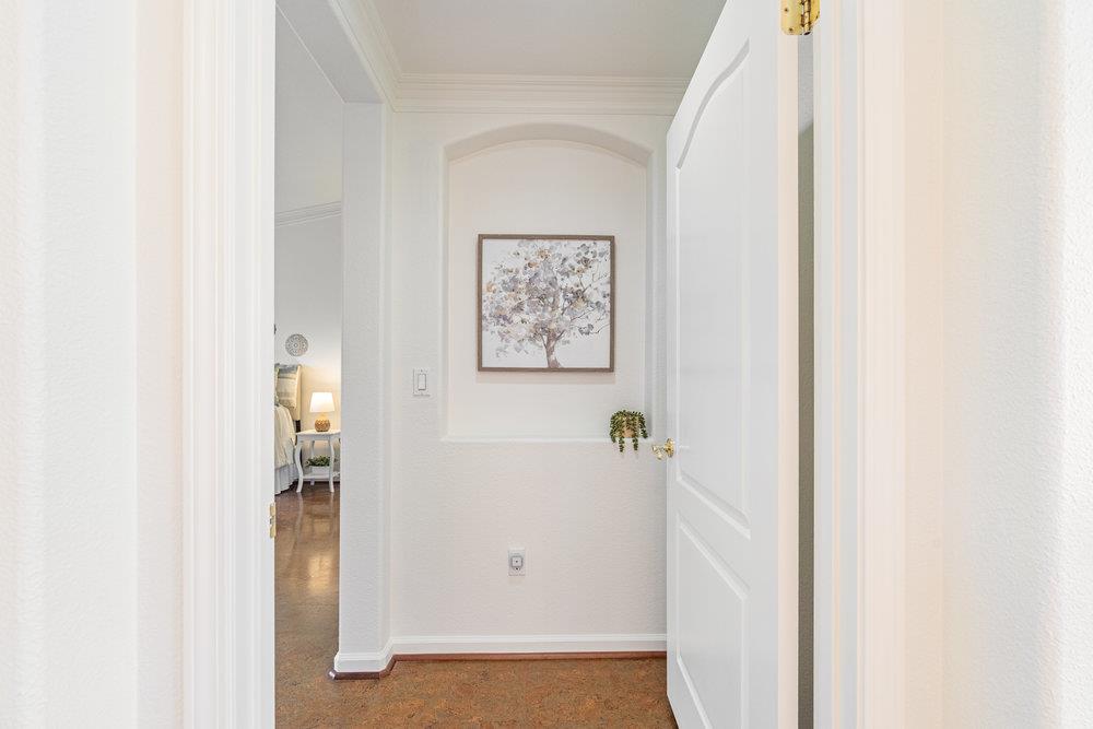 310 Via Vaquero Norte