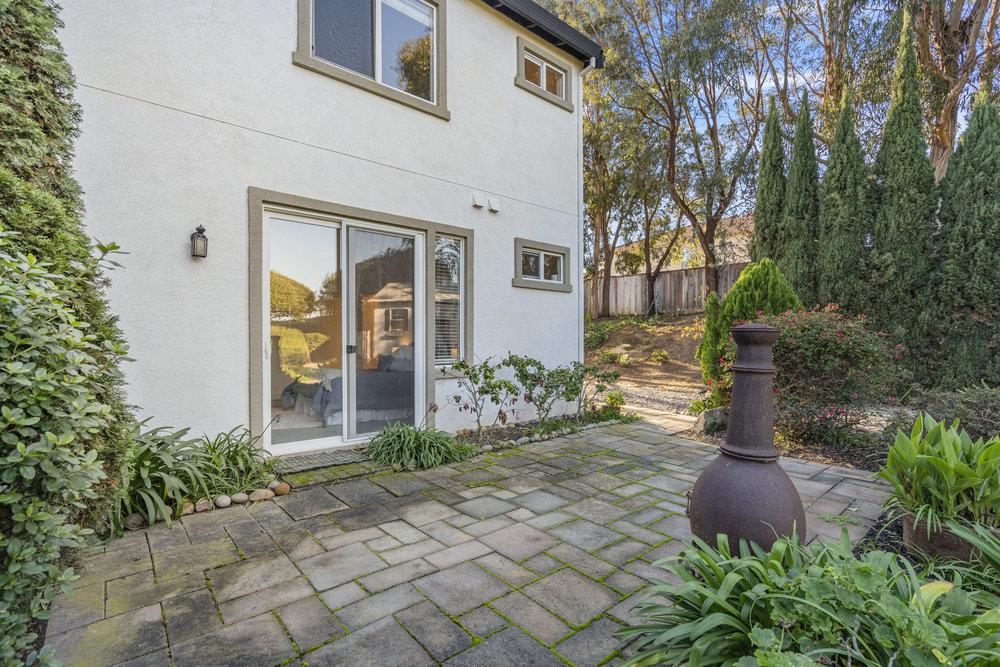 310 Via Vaquero Norte