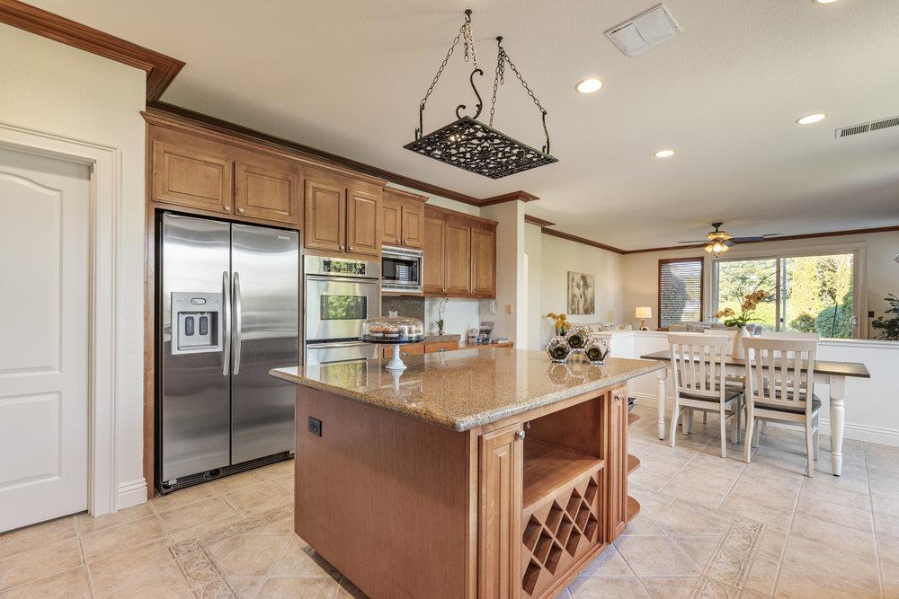 310 Via Vaquero Norte