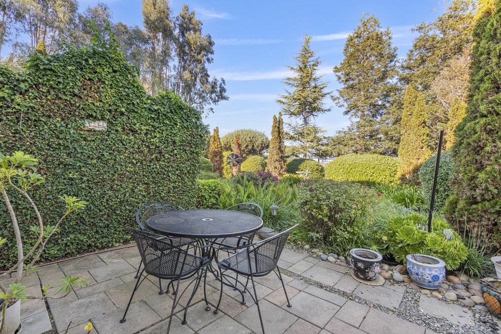 310 Via Vaquero Norte