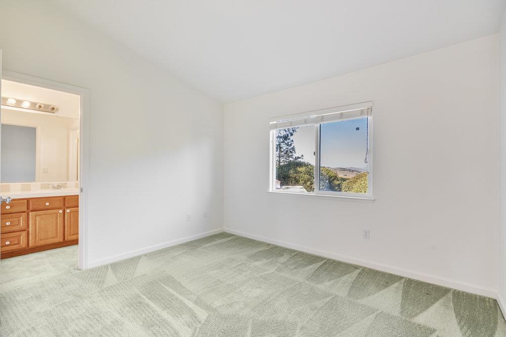 310 Via Vaquero Norte