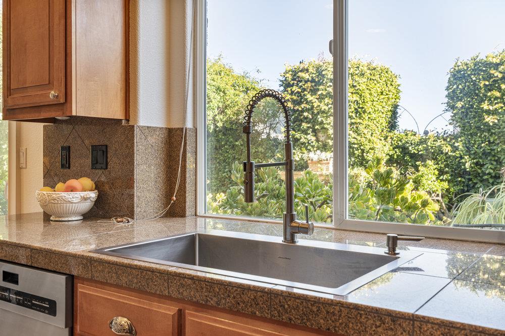 310 Via Vaquero Norte