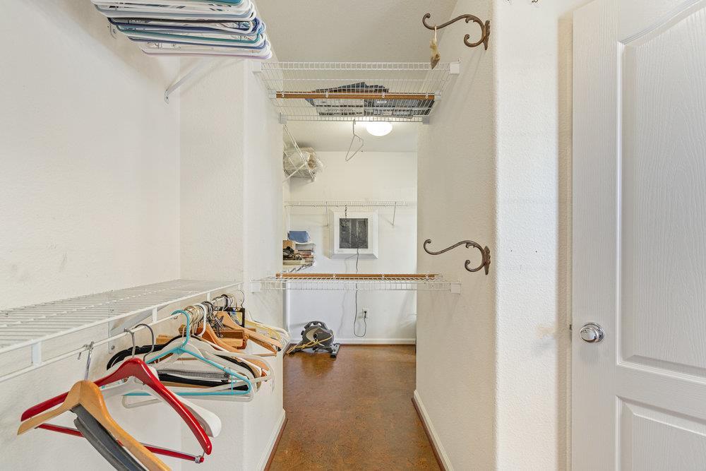 310 Via Vaquero Norte