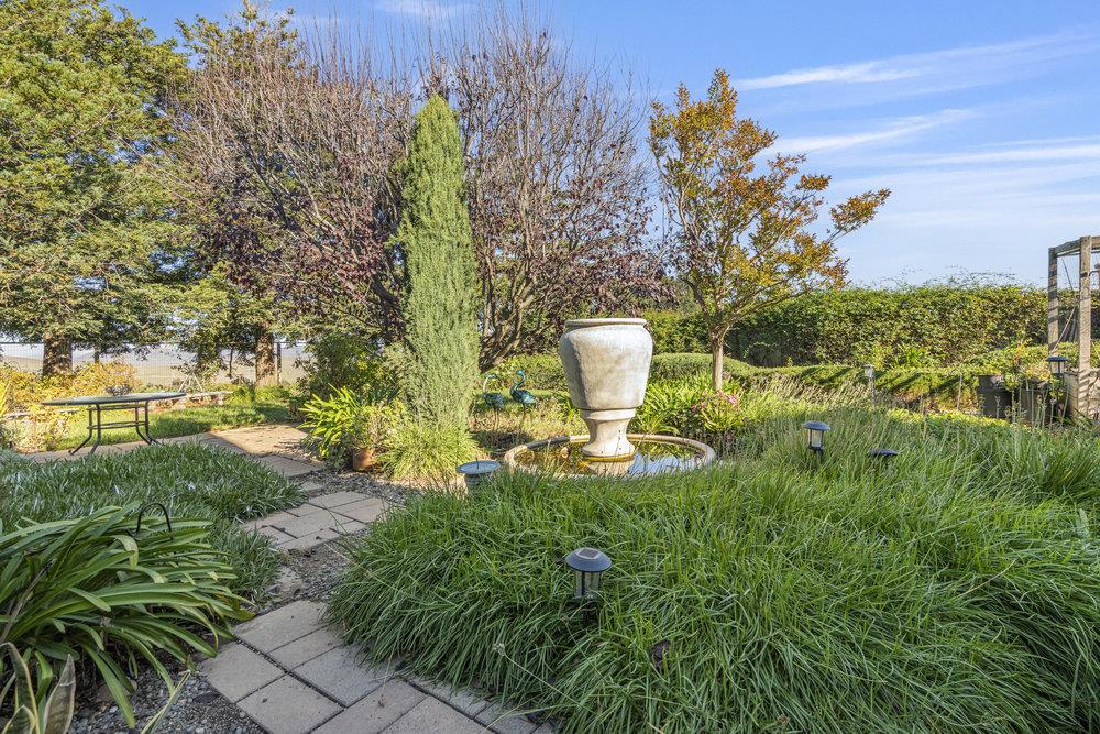 310 Via Vaquero Norte