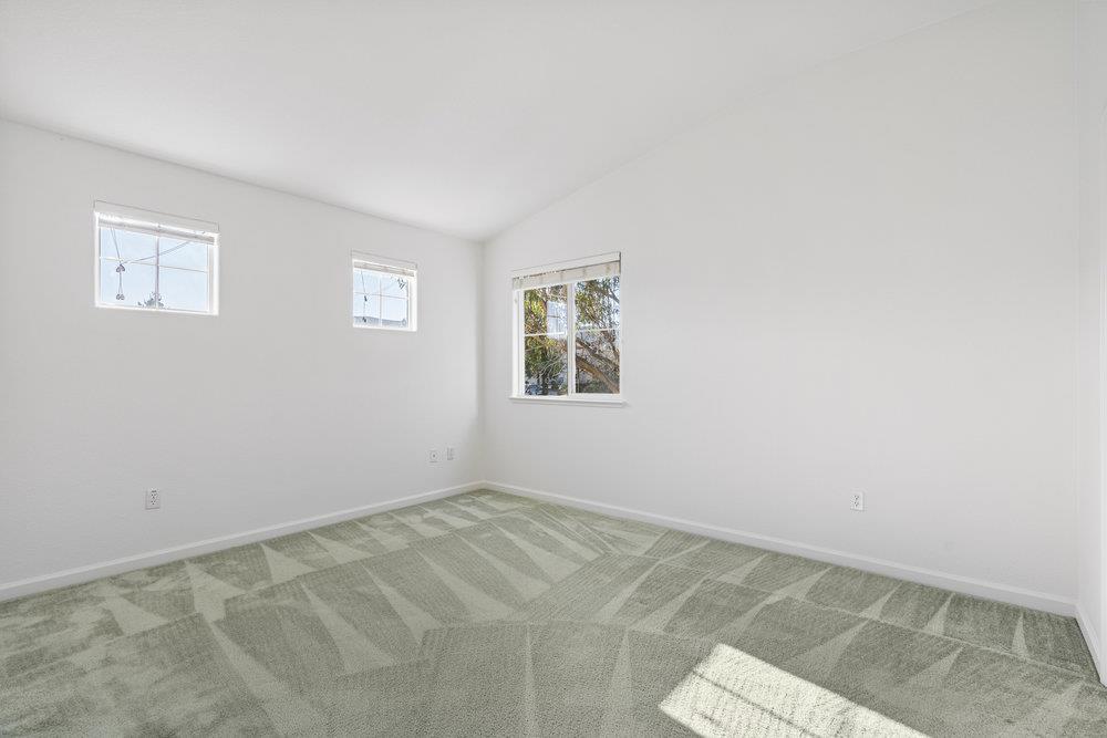 310 Via Vaquero Norte