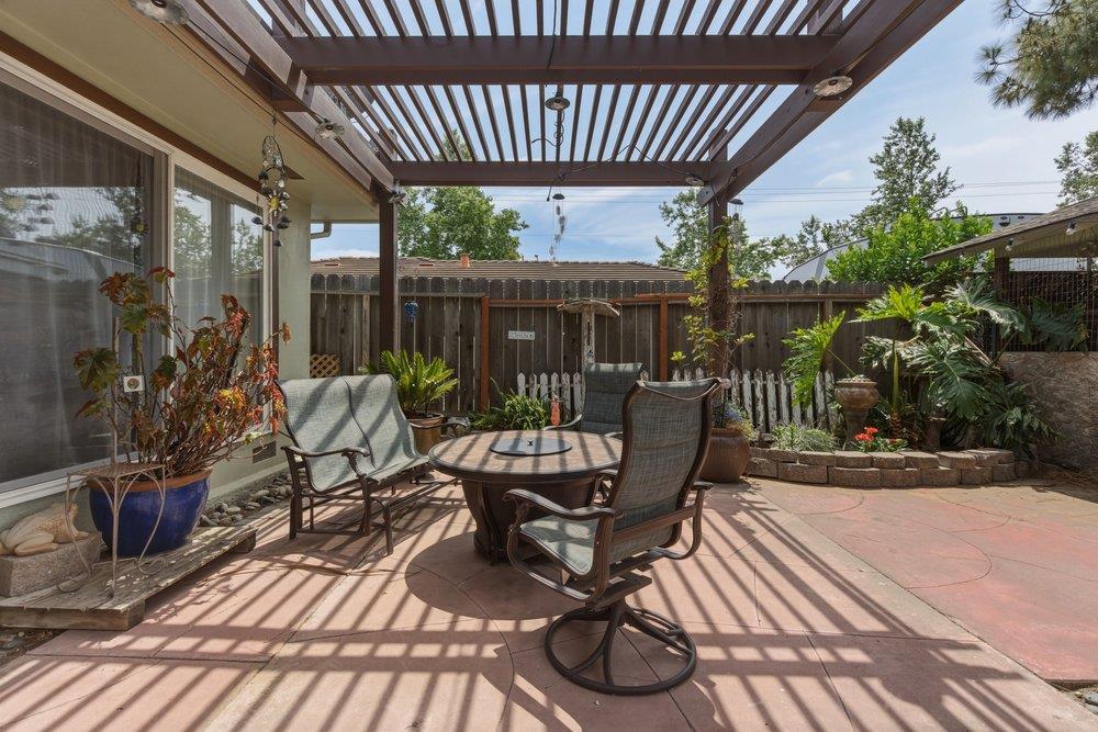 1234 Suiter Street