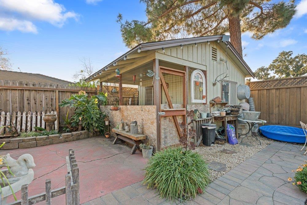 1234 Suiter Street