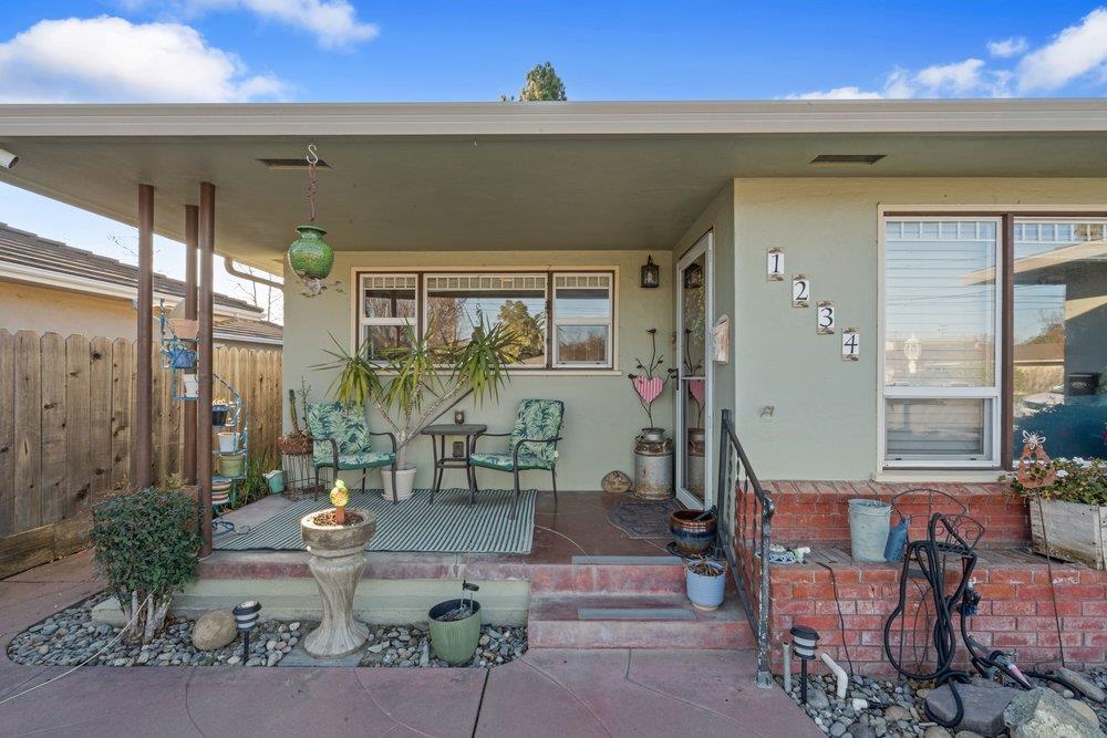 1234 Suiter Street