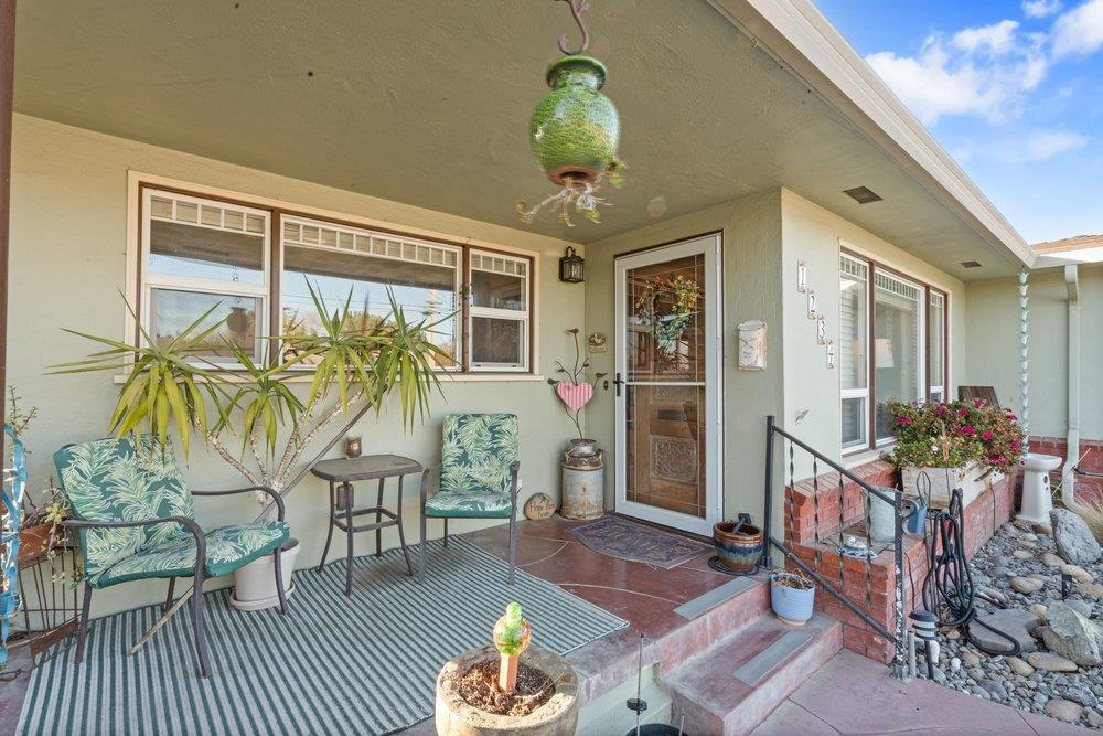 1234 Suiter Street