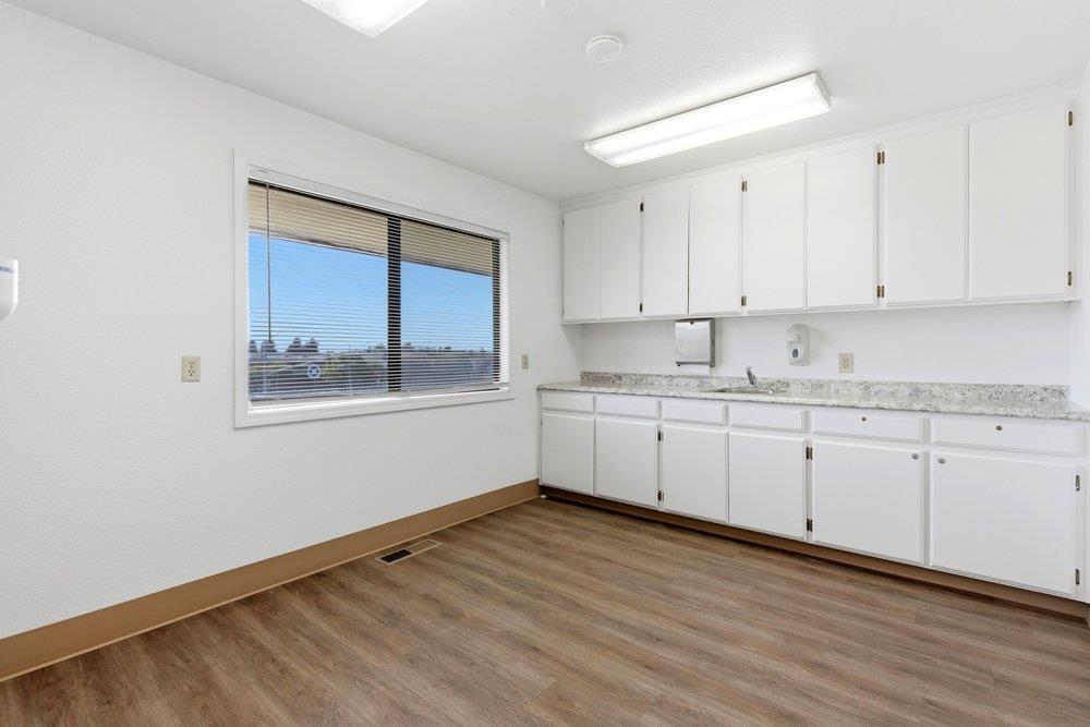 901 Sunset Drive 1