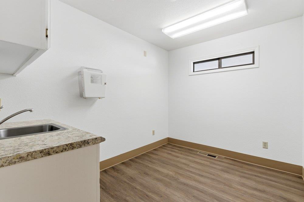 901 Sunset Drive 1