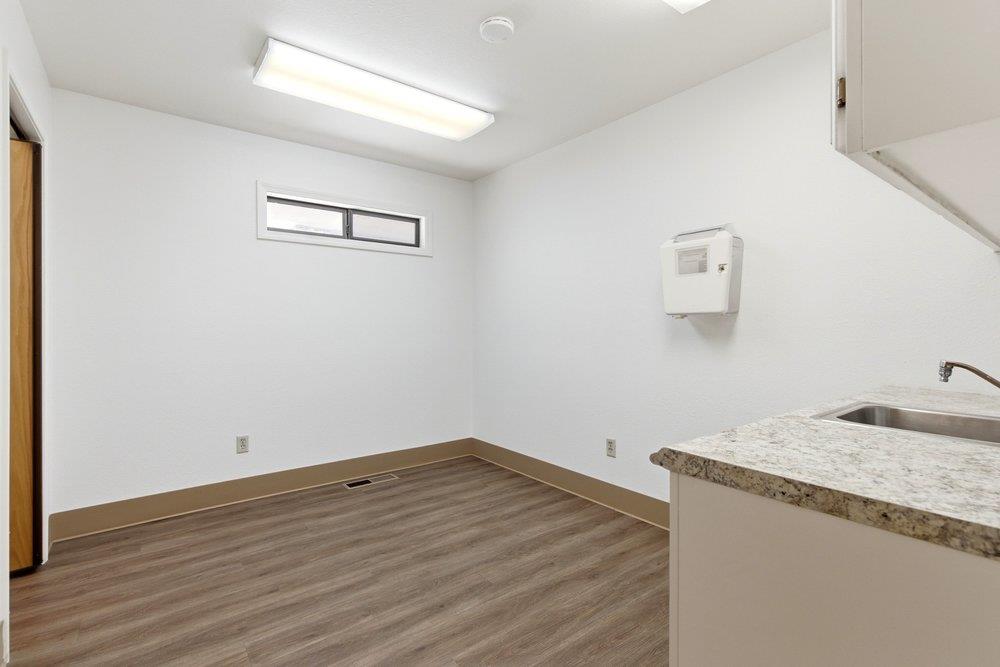 901 Sunset Drive 1