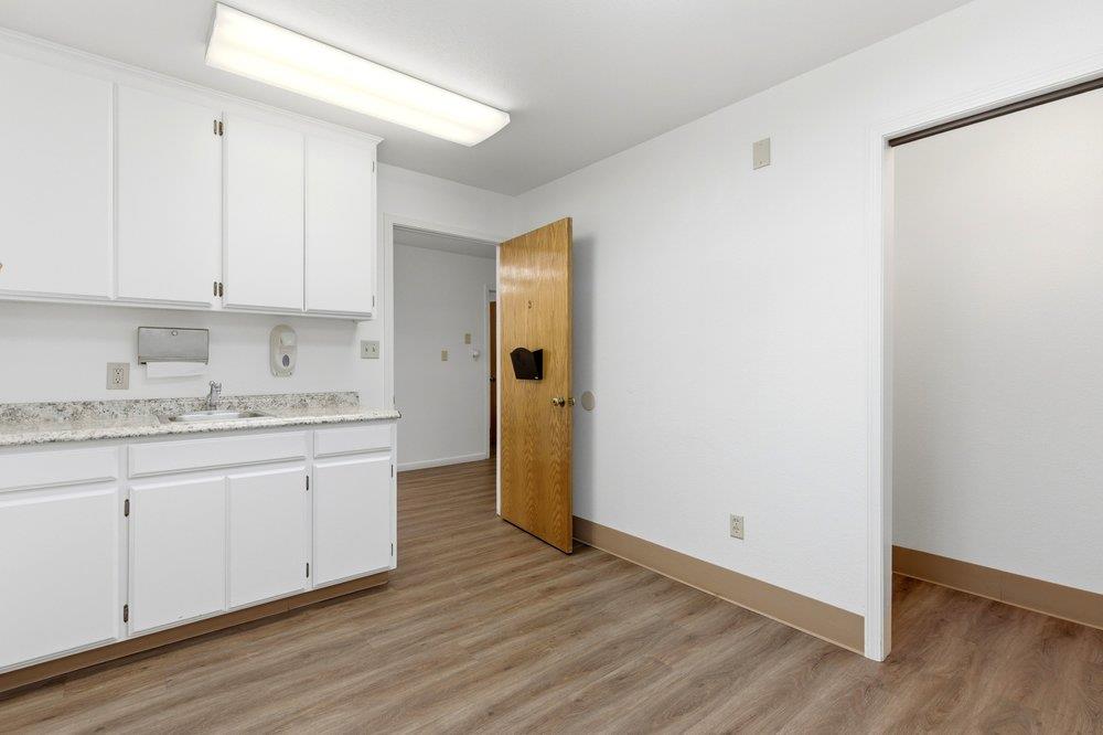 901 Sunset Drive 1