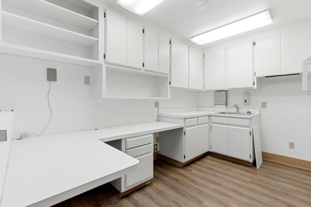 901 Sunset Drive 1