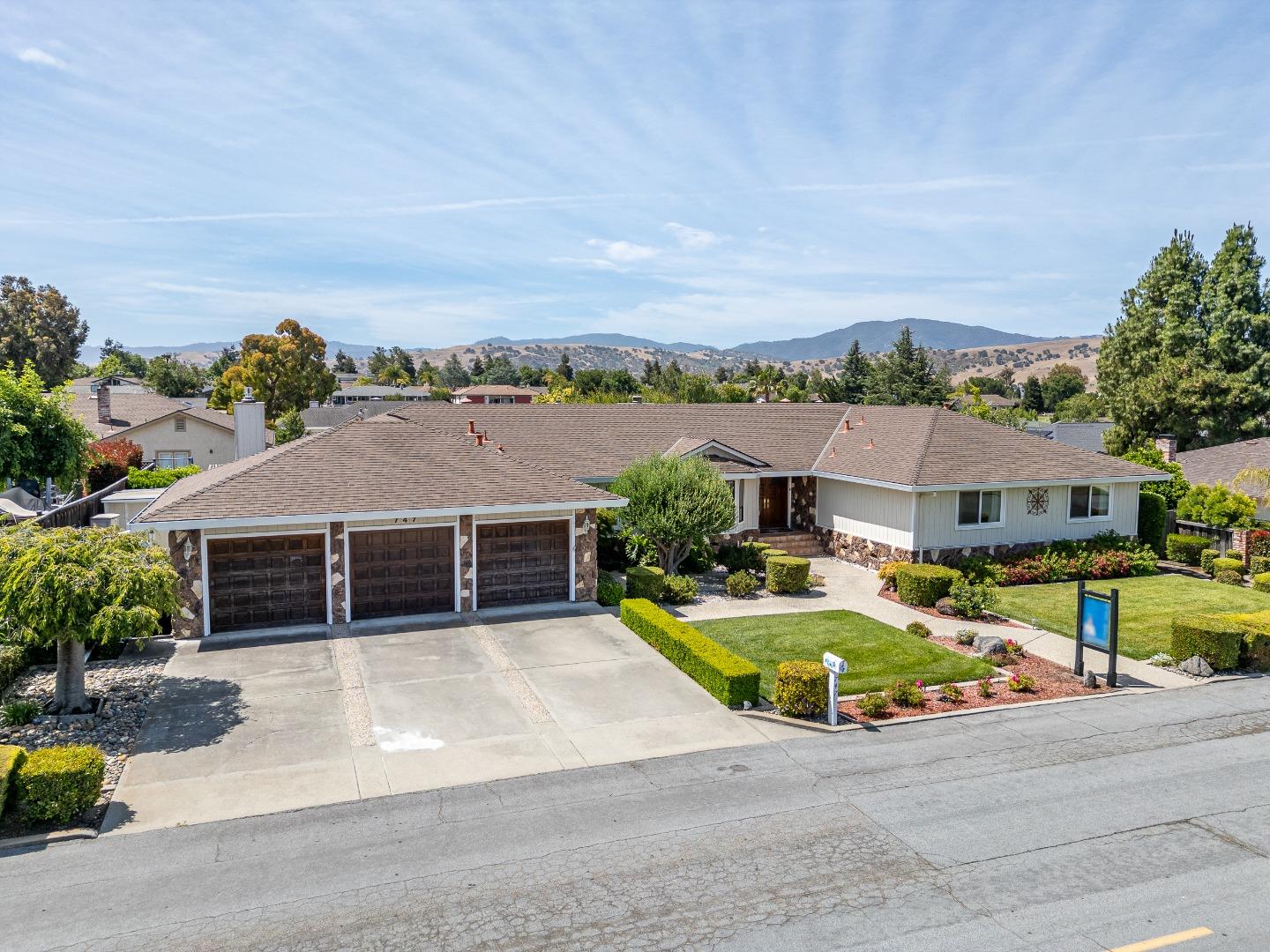 747 Ridgemark Drive